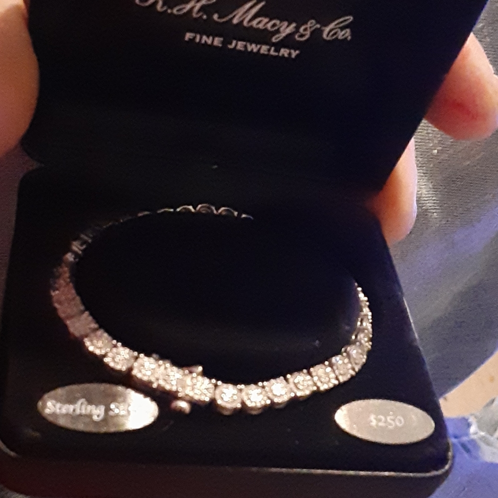 Sterling Silver w diamond accents